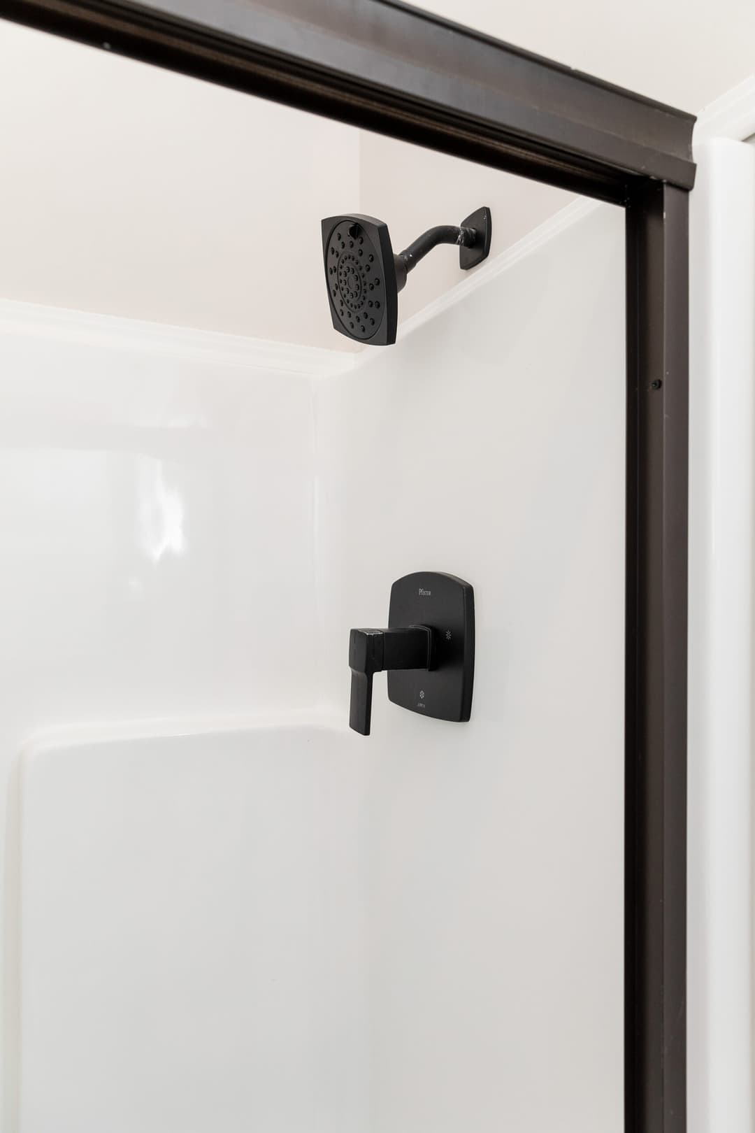 Cahaba bathroom home features