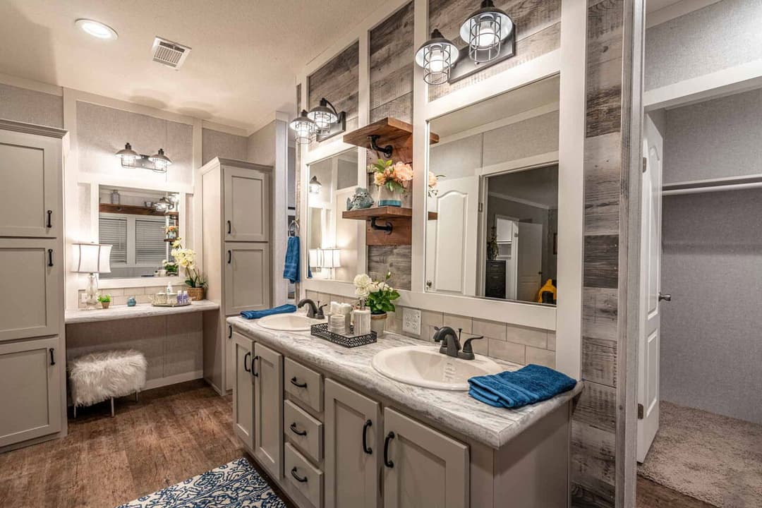 Magnum 30764m bathroom home features