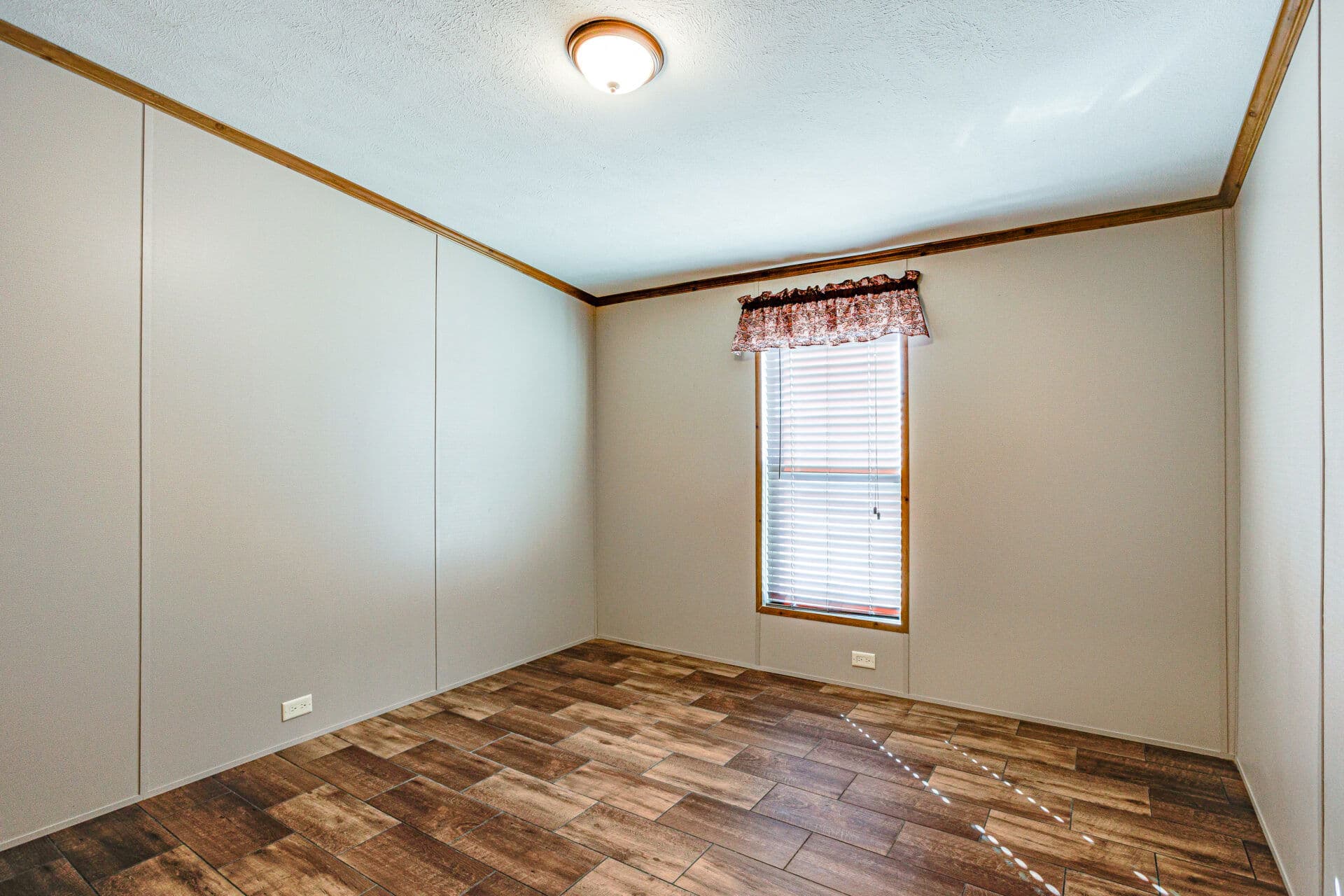 Doublewide s-28×56-32flp bedroom home features