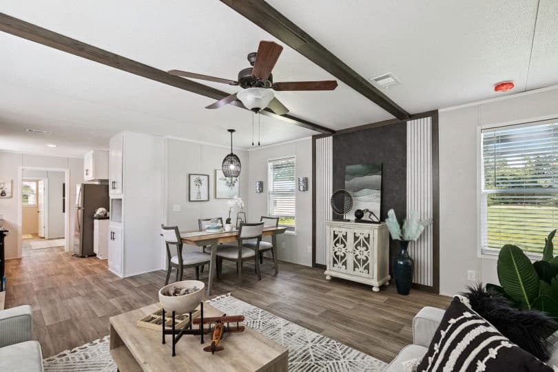 Valor 16763n interior home features