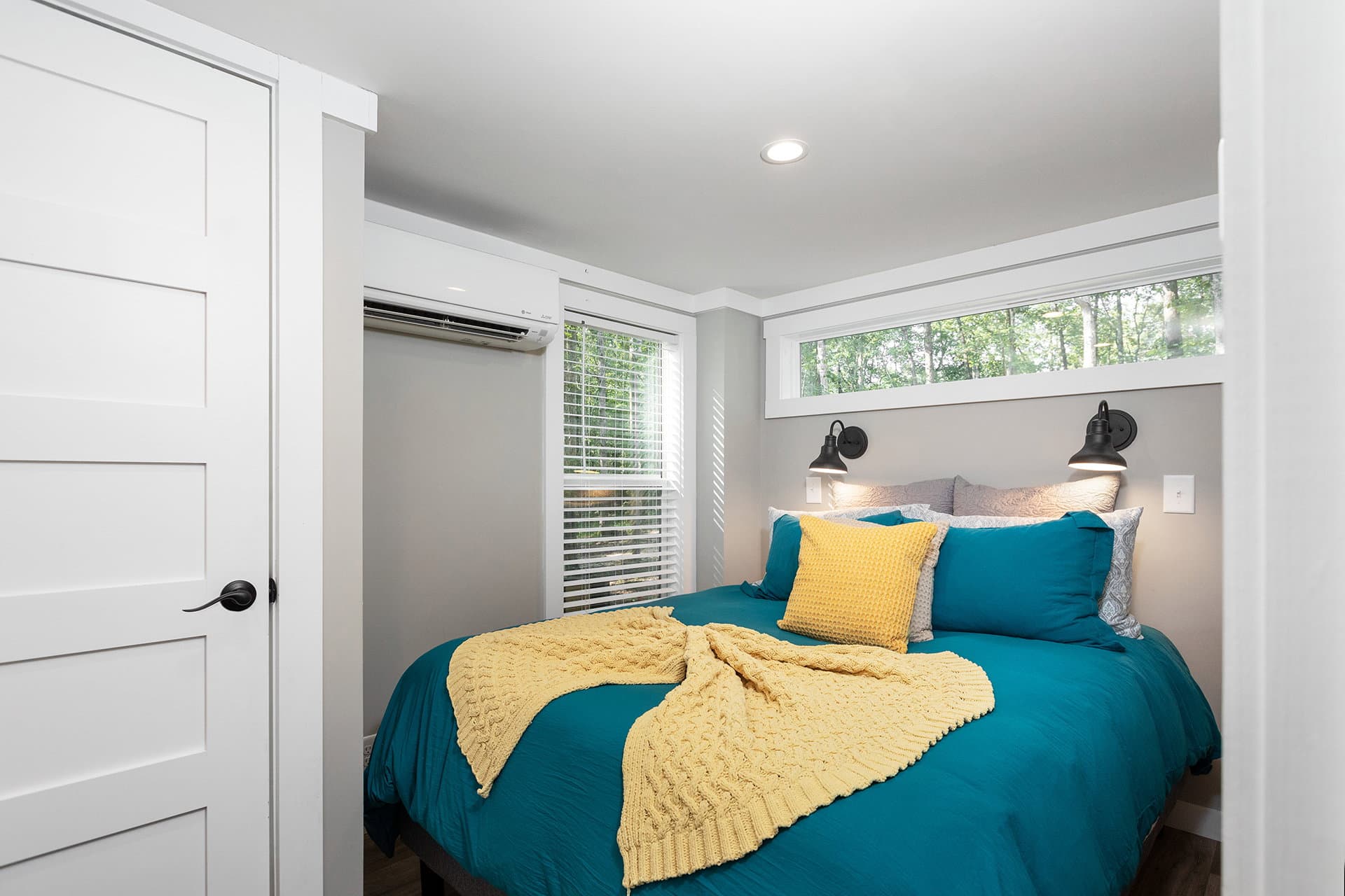 Desoto bedroom home features
