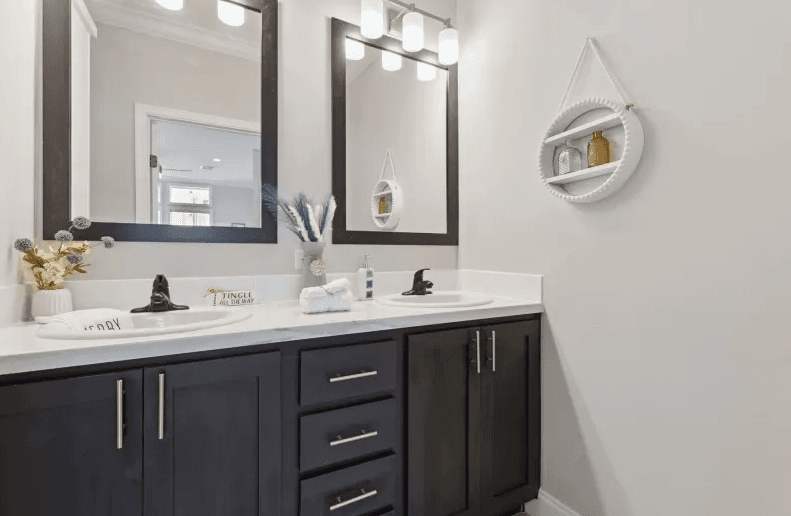 Mccordsville bathroom home features