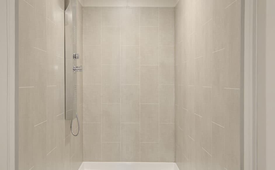 Bandera 3356 bathroom home features