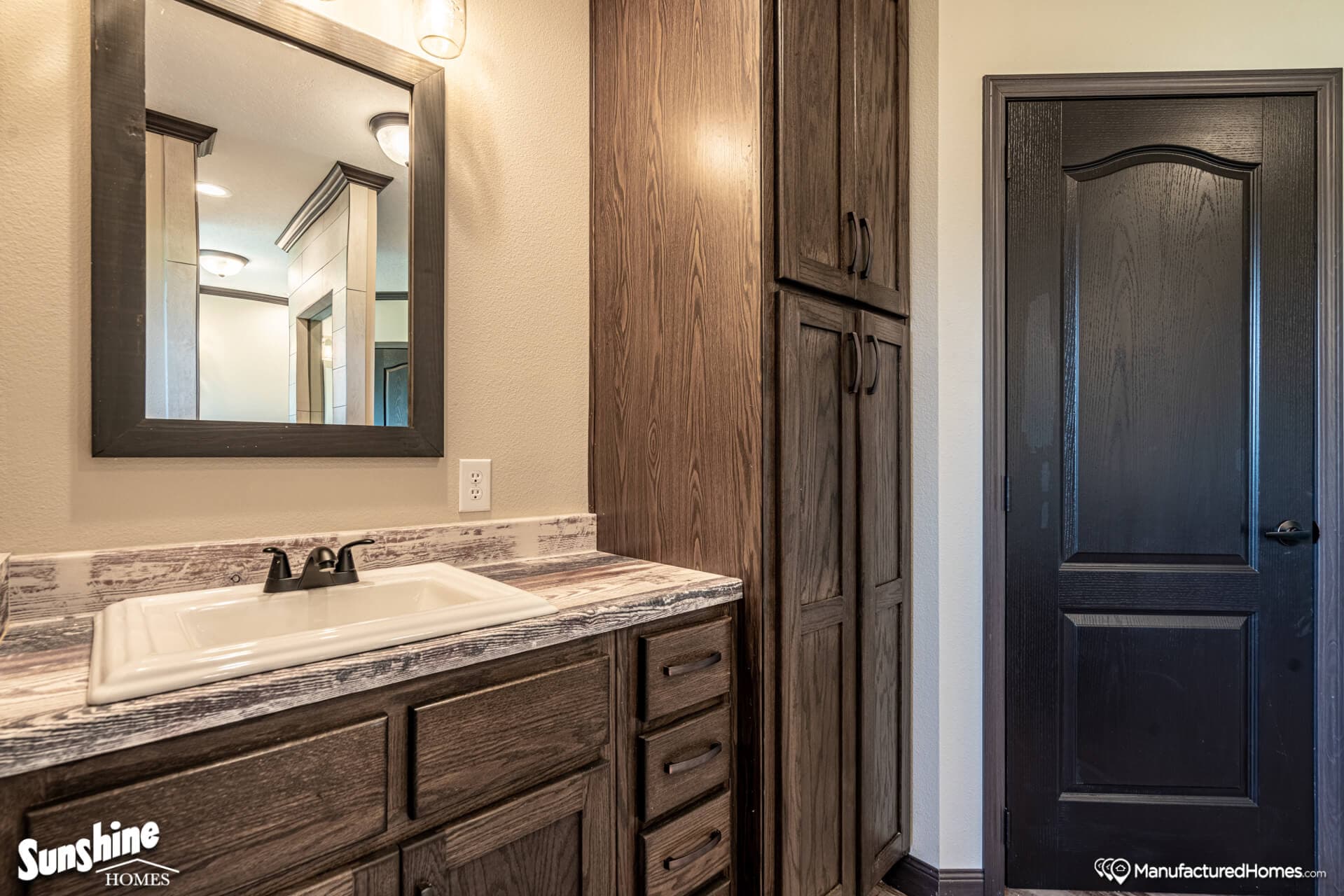 Pri3270-2050 bathroom home features