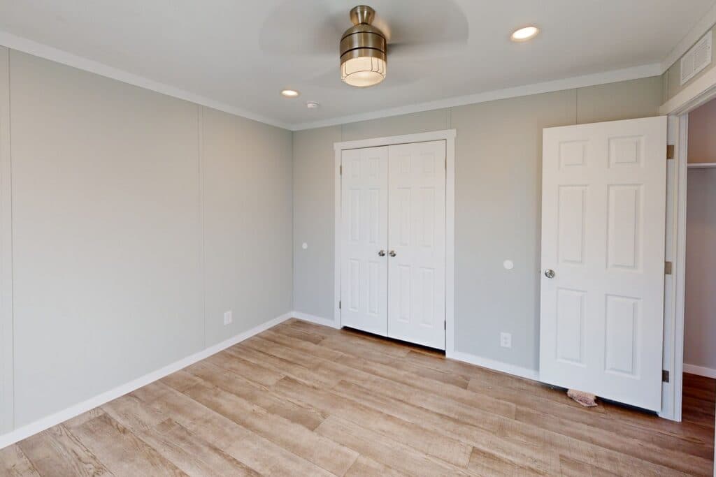 Pizzaro 312-p6 bedroom home features