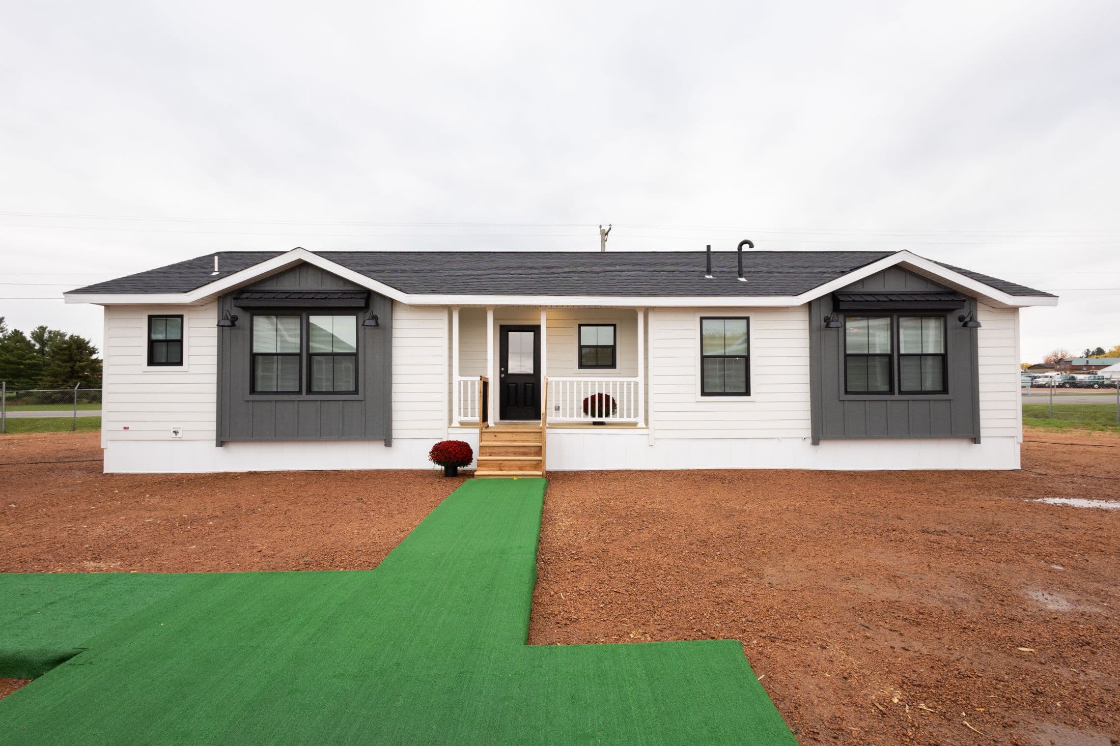 Modern farmhouse hero home features