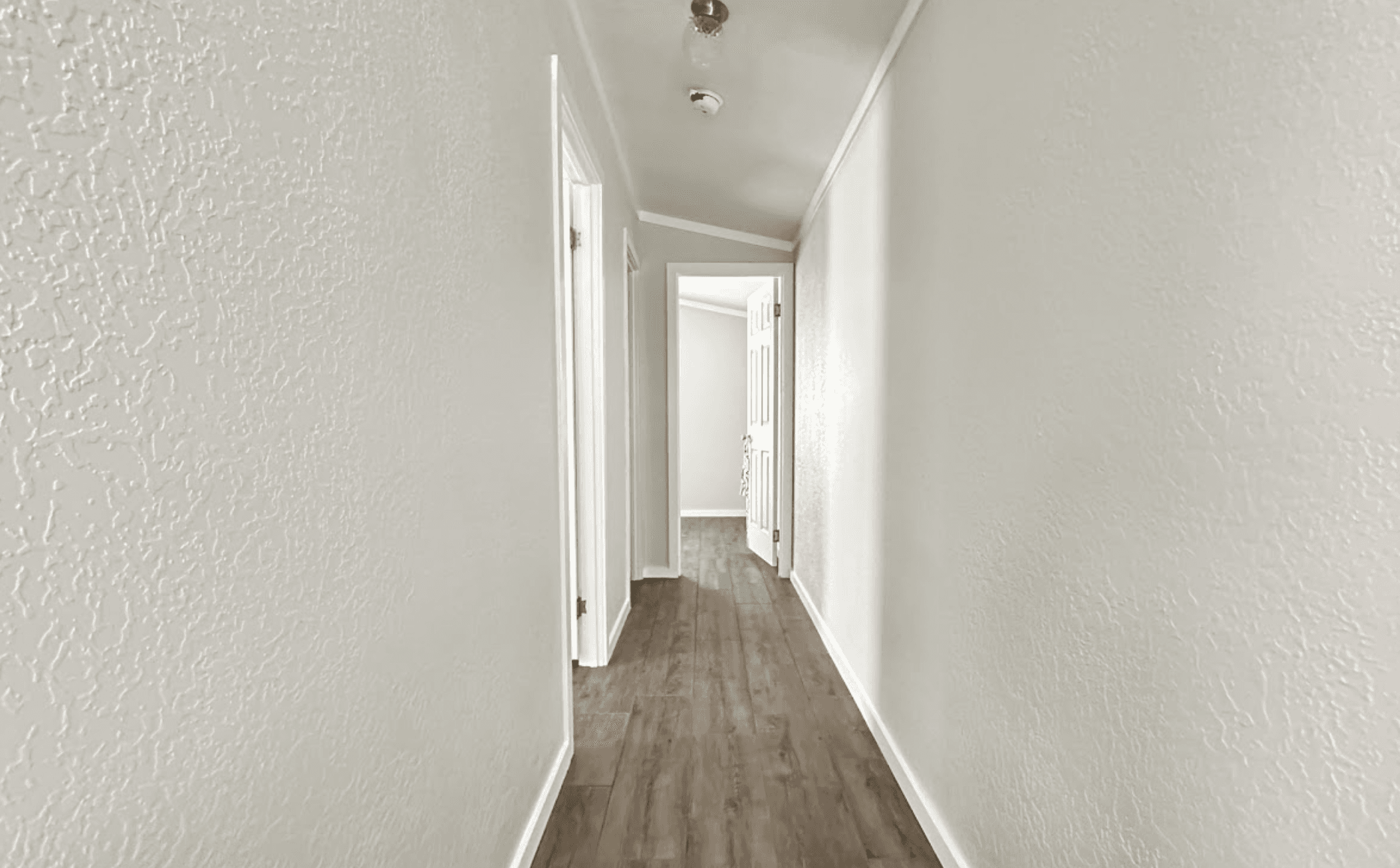 Solitaire 16763b interior home features