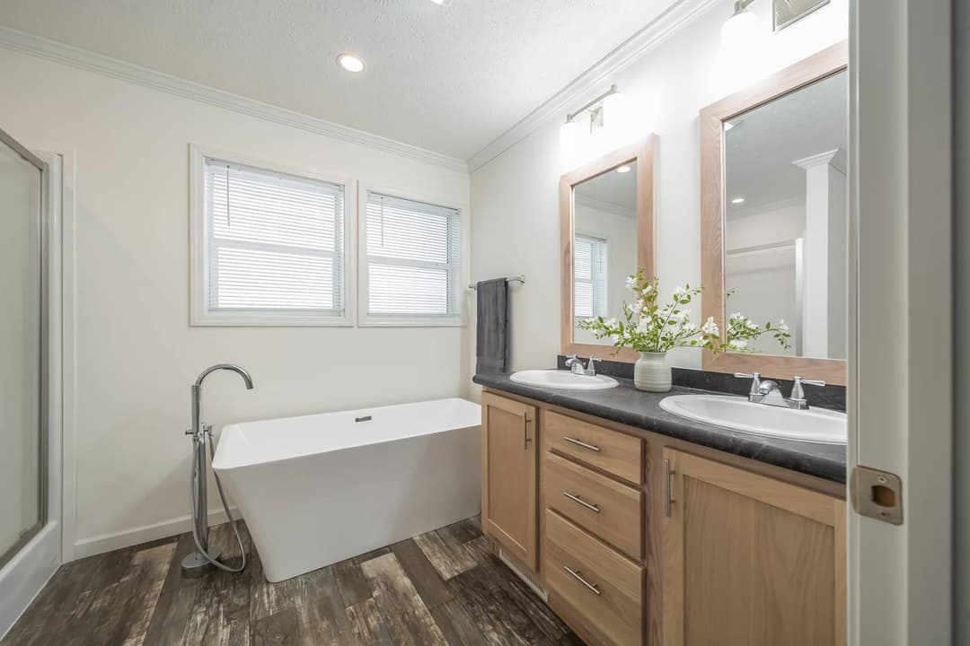 C802a bathroom home features