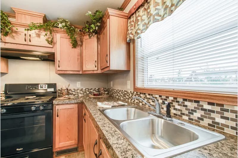 Arlington 2214 kitchen home features