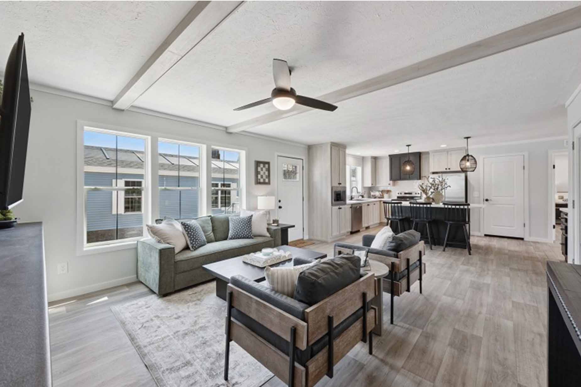 Axis 32563n interior home features