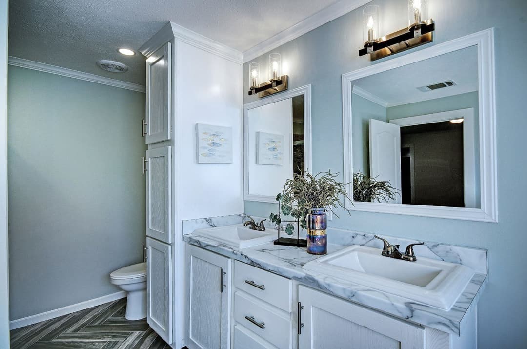 Ashbank bathroom home features