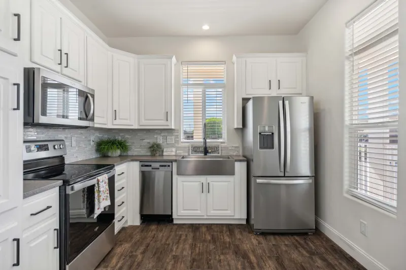 Desert vista apdv1531 kitchen home features