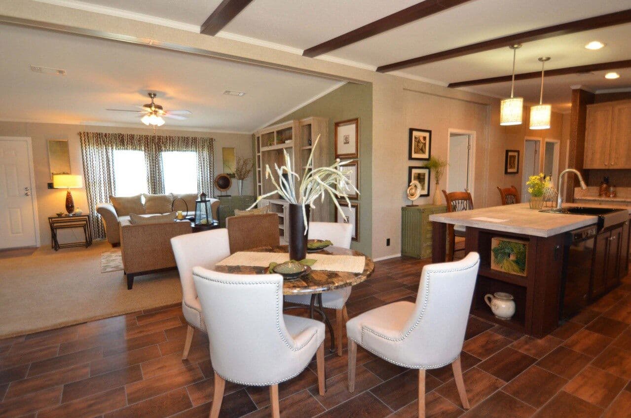 Kensington 28604k interior home features