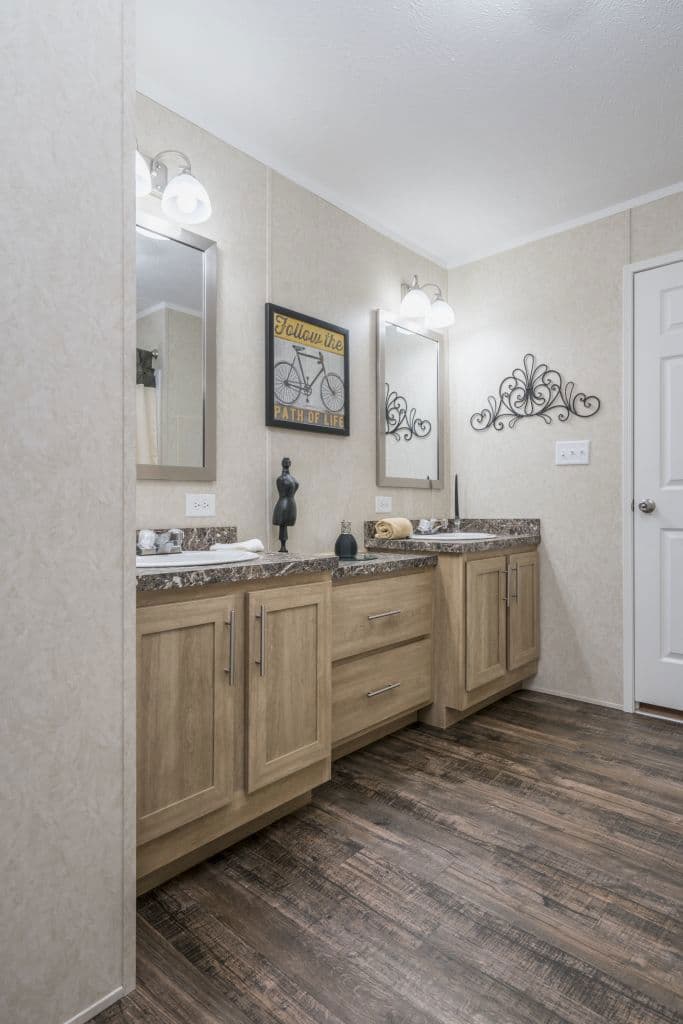 Astro elite ranch 3a2804-p bathroom home features