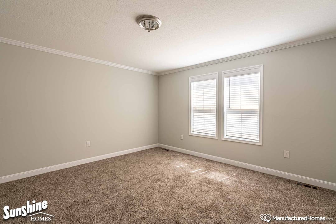 Pri3252-2001 v2 bedroom home features