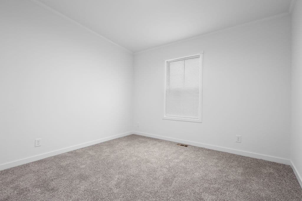 3w1501-p bedroom home features