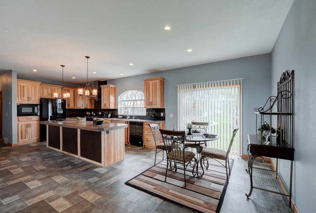 The forest heights xl modular 185006m kitchen home features