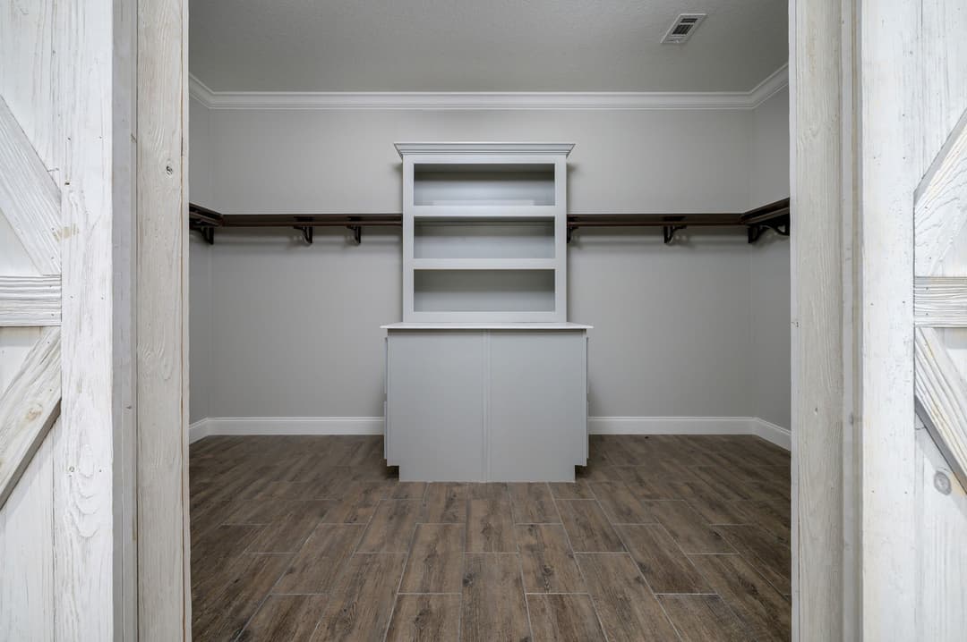 Key largo interior home features