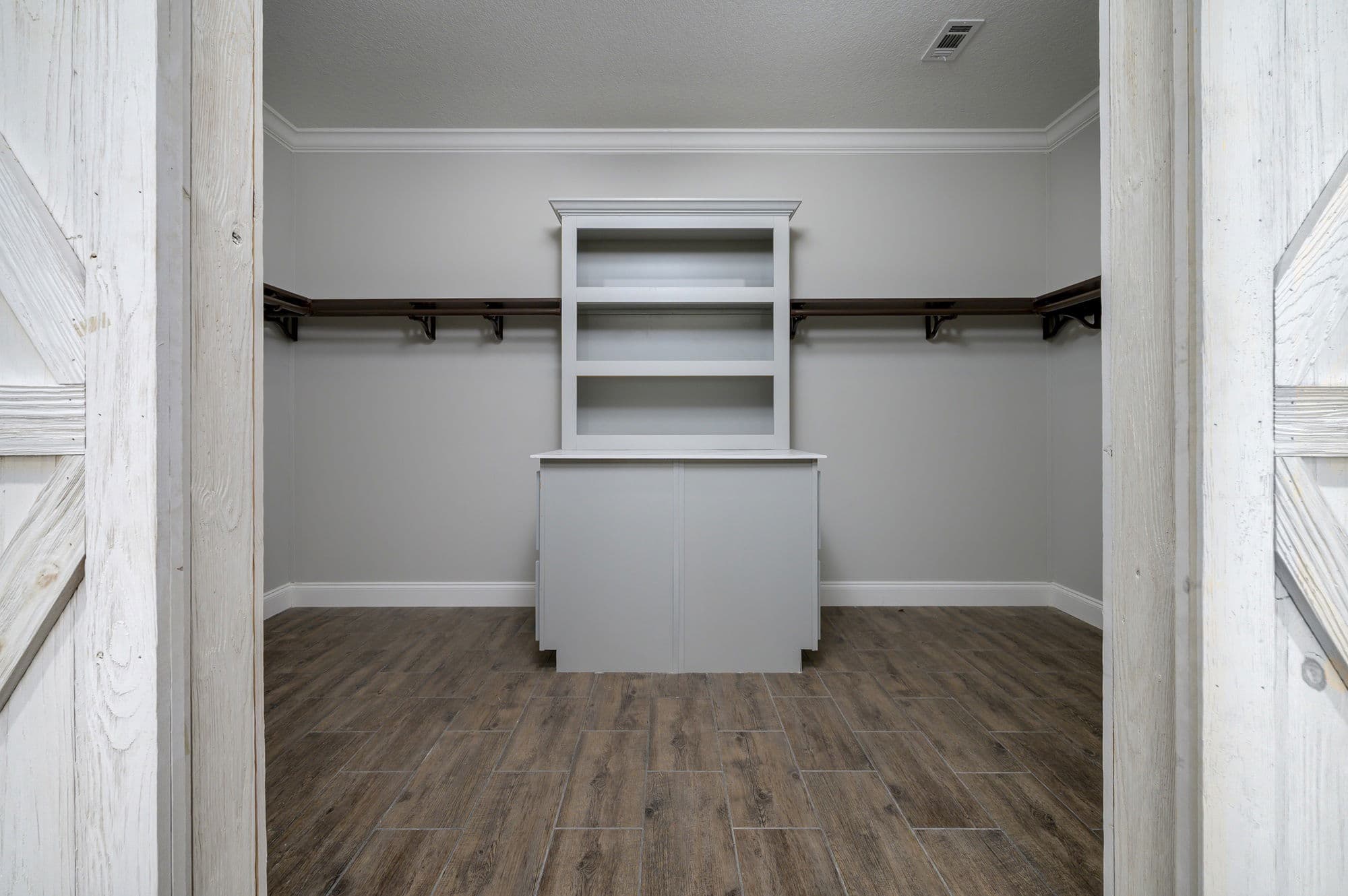 Key largo interior home features