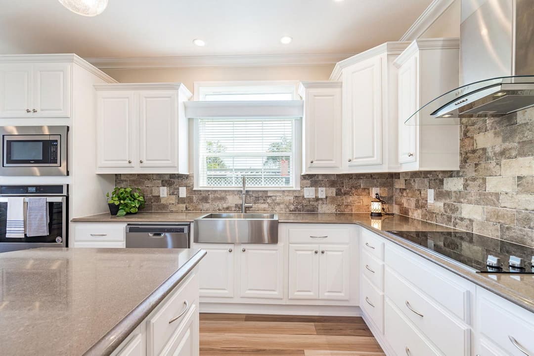 Silver springs 5035 kitchen home features