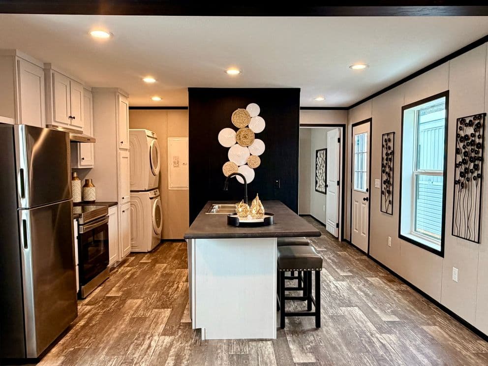 Pearl kitchen home features