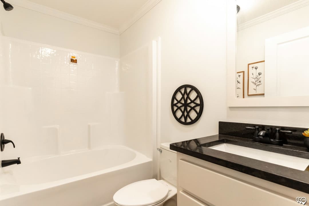 Pri3280-2071 bathroom home features