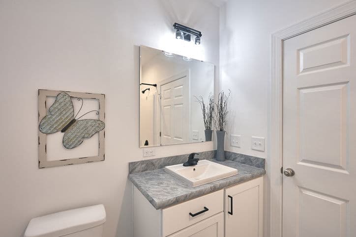 Elite 2.2 32763c bathroom home features