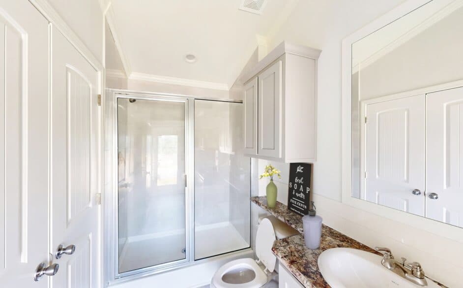 Starling d40ep8 bathroom home features