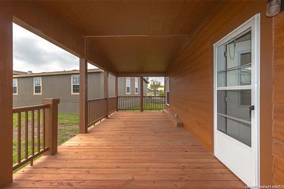 Retreat 30643r exterior and hero home features