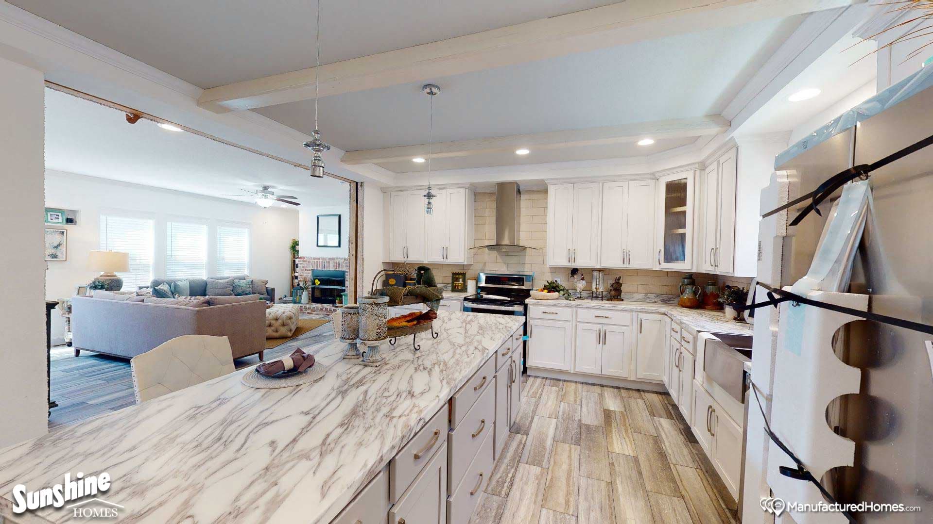 Pri3284-2012 kitchen home features