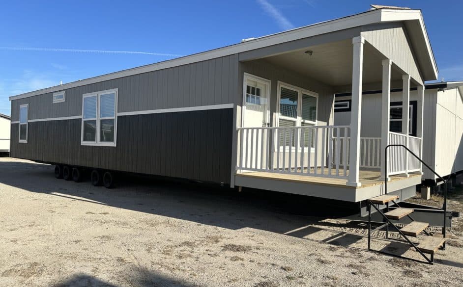 Radiant d46dp8 hero, elevation, and exterior home features