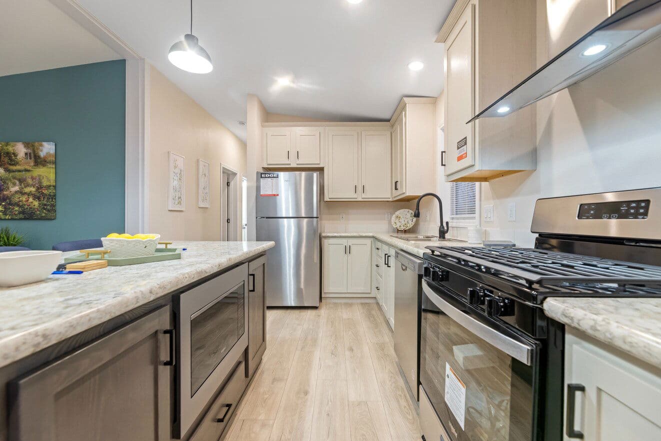 The timberlake with porch 193002 kitchen home features