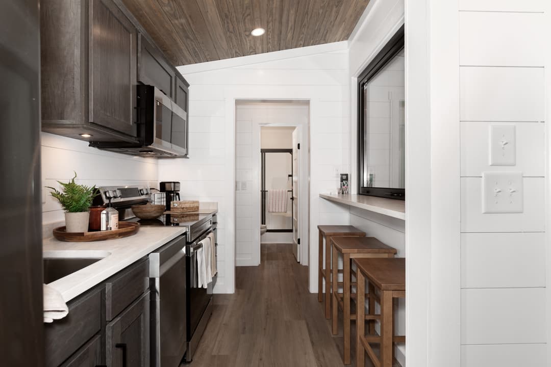 Kinlock kitchen home features