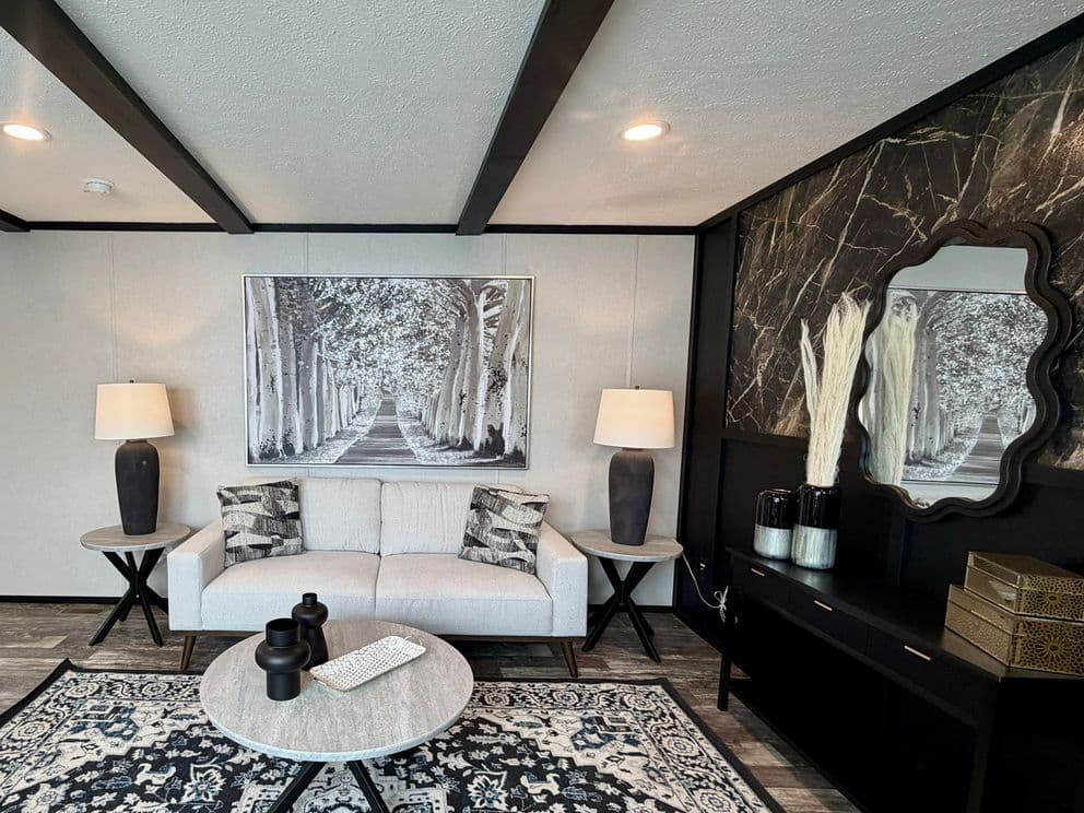 Pearl interior home features