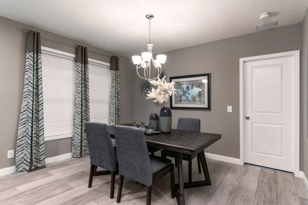 Signature 1 interior home features