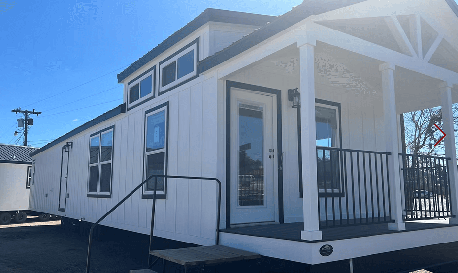 Pistol pete-645 hero, elevation, and exterior home features