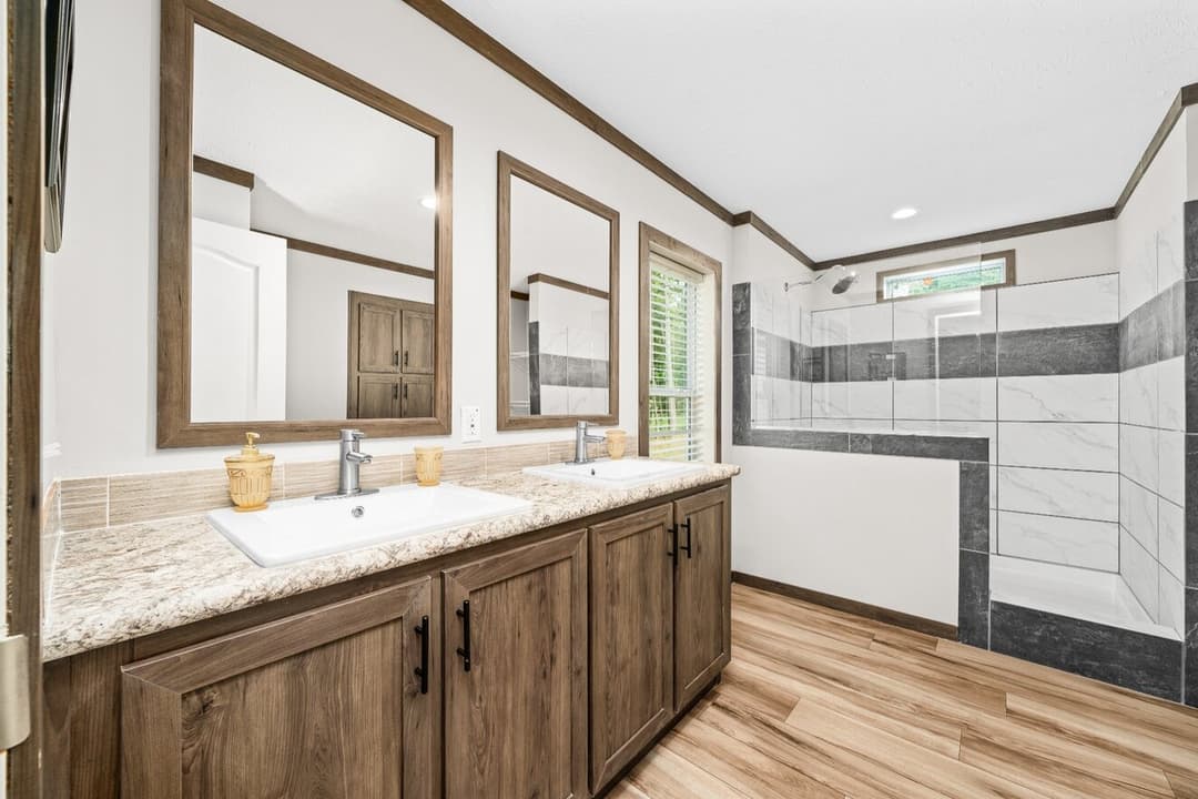 Warrior 32563f bathroom home features