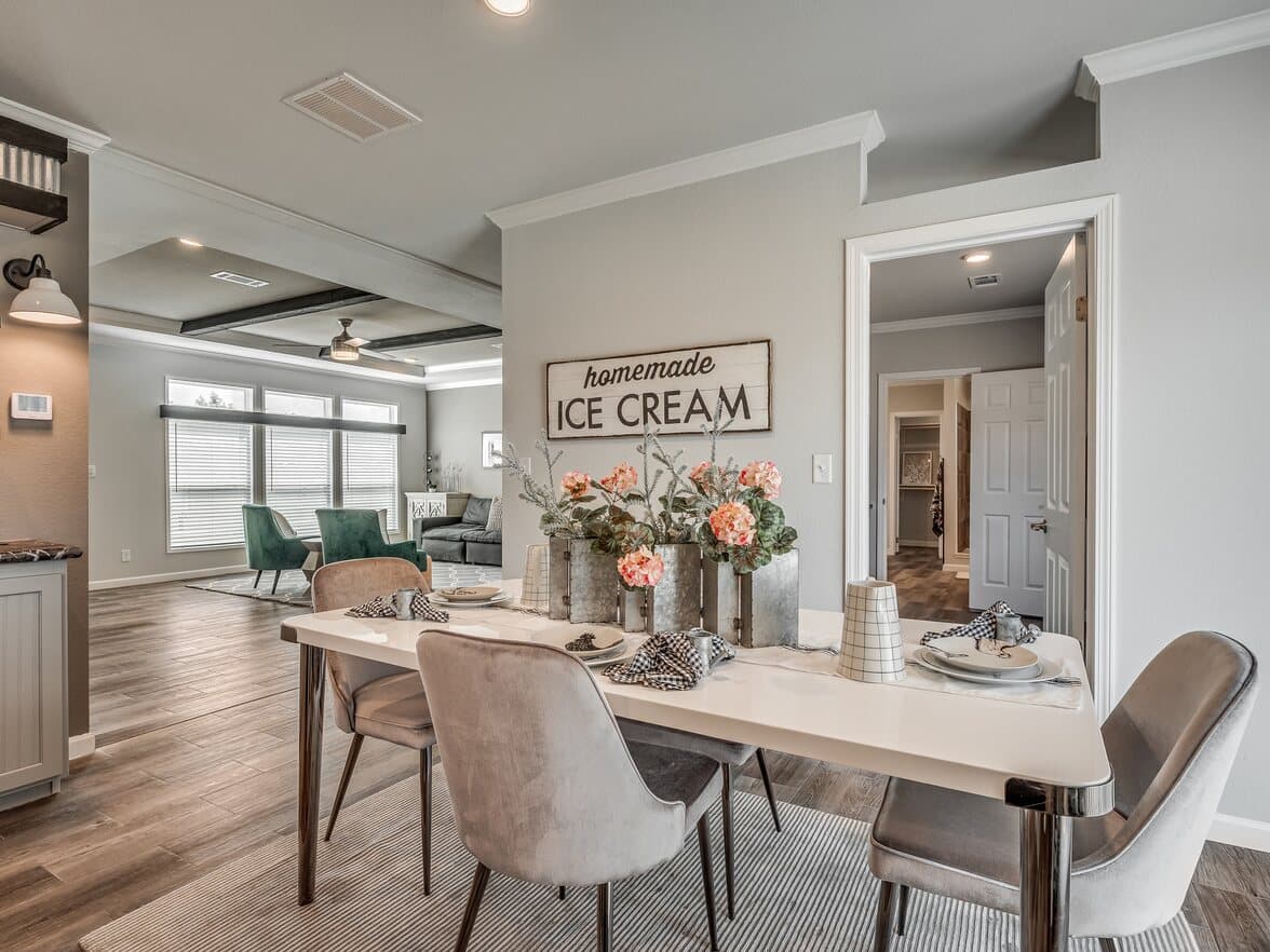 Vintage farmhouse flex 47643a interior home features