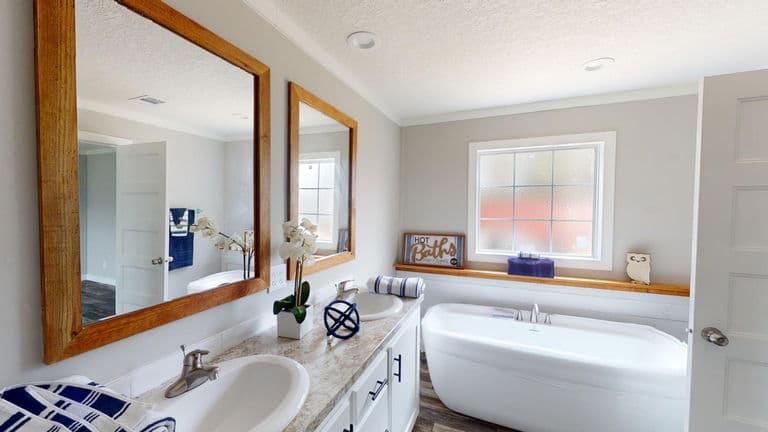 Swagger 16763a bathroom home features