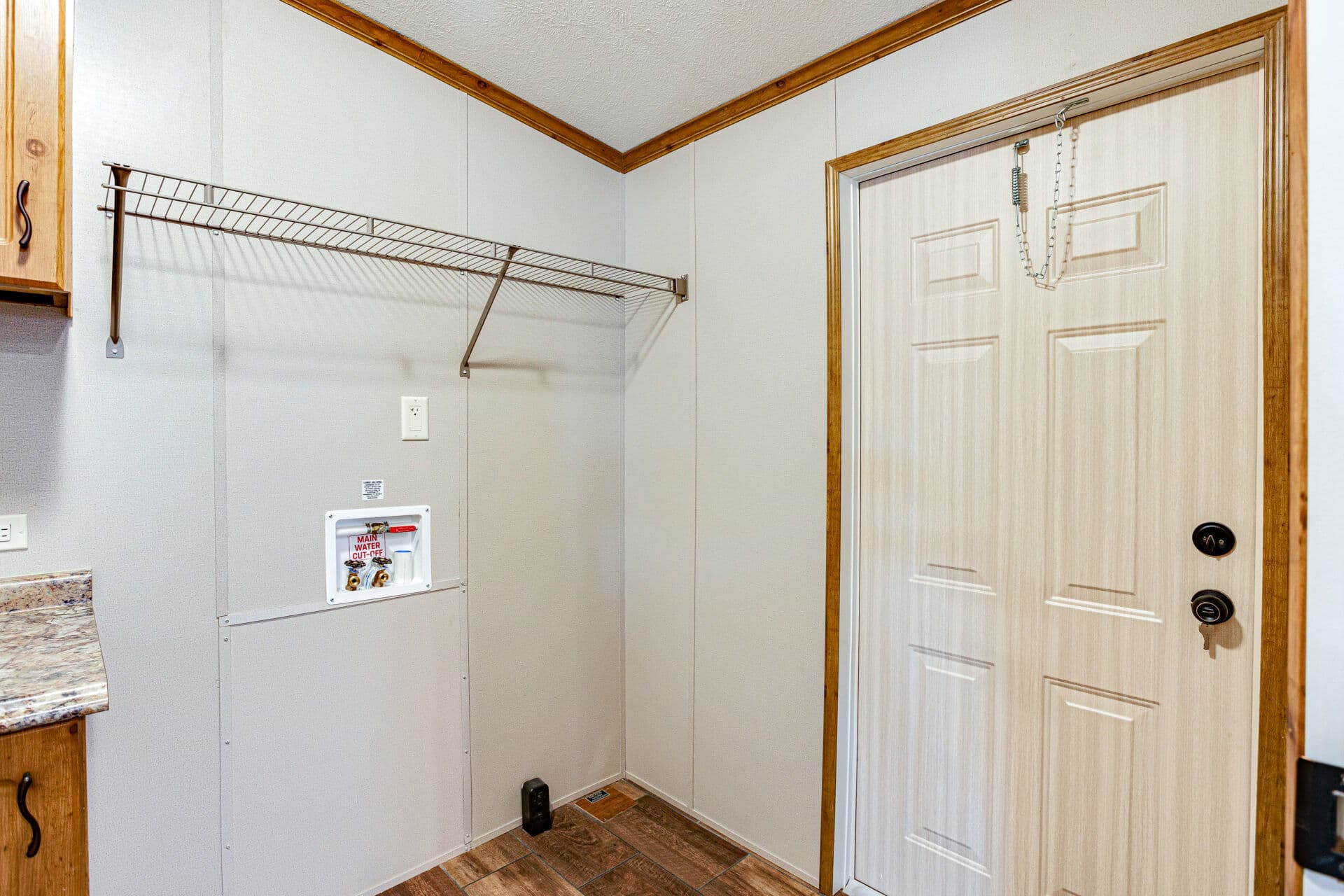 Doublewide s-28×56-32flp interior home features