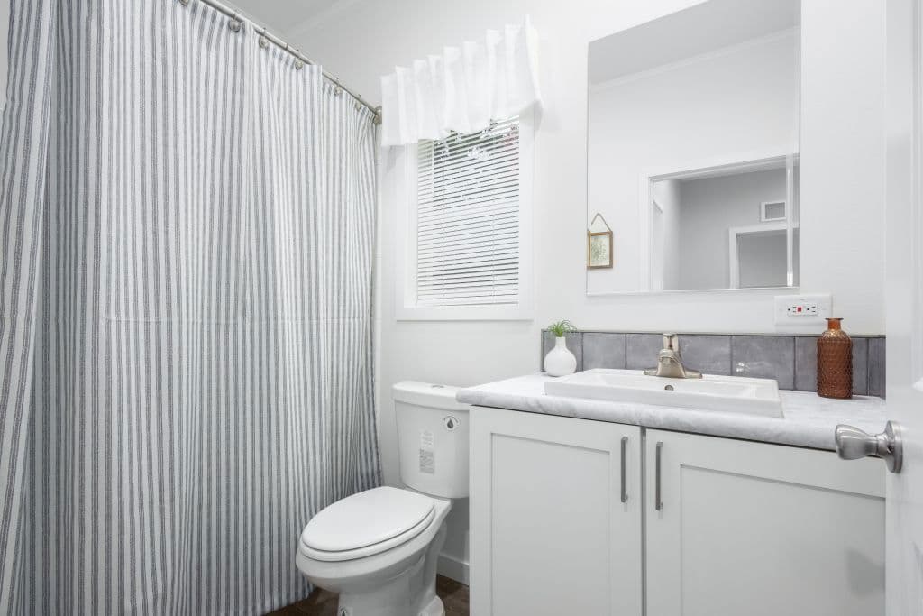 3w1075-p bathroom home features