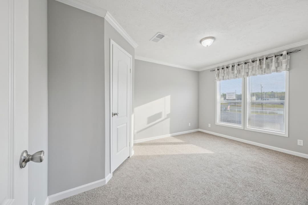 Md-43-32 stagecoach bedroom home features