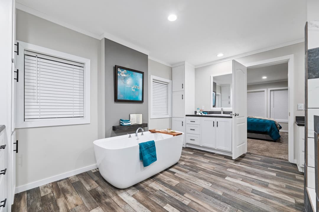 K2 bathroom home features