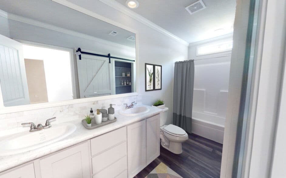 Haven 6368 bathroom home features