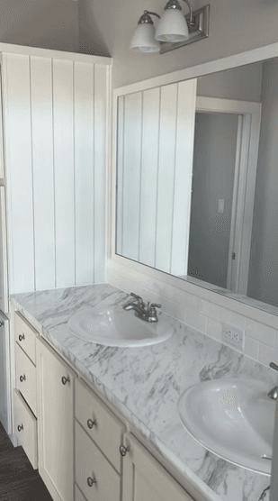 Pistol pete-645 bathroom home features