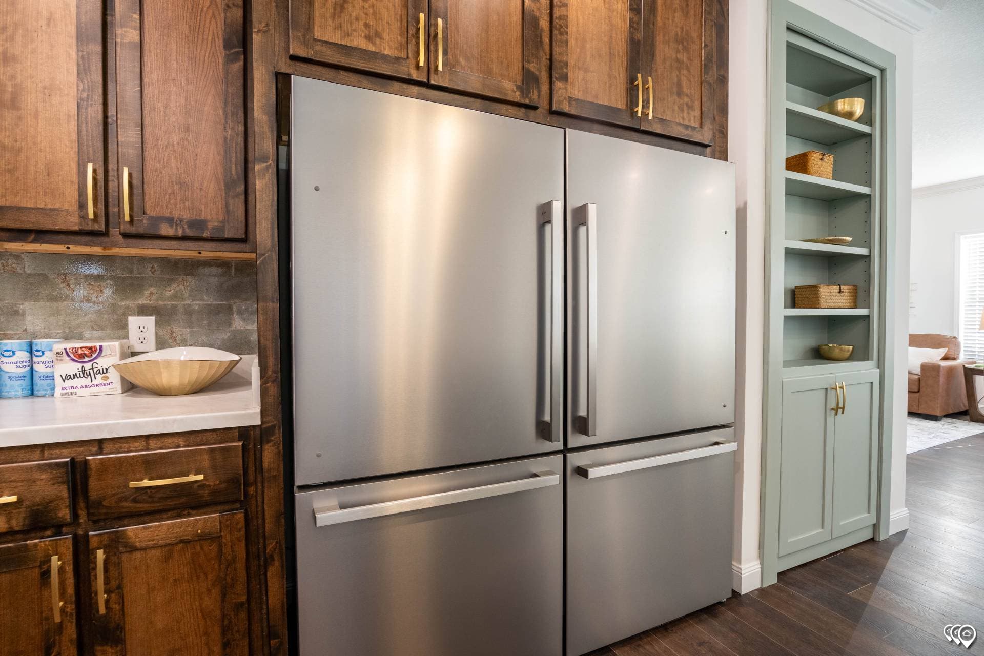 Pri3284-2073 kitchen home features