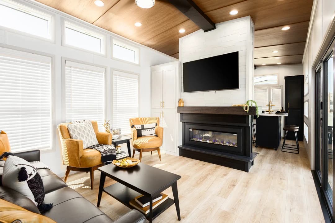 Canadian eldorado 6450 interior home features