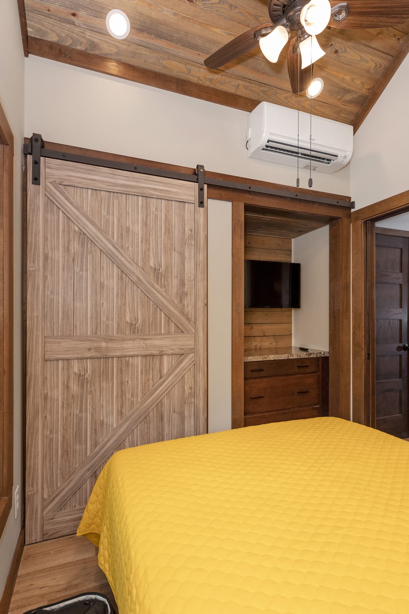 Bankhead bedroom home features