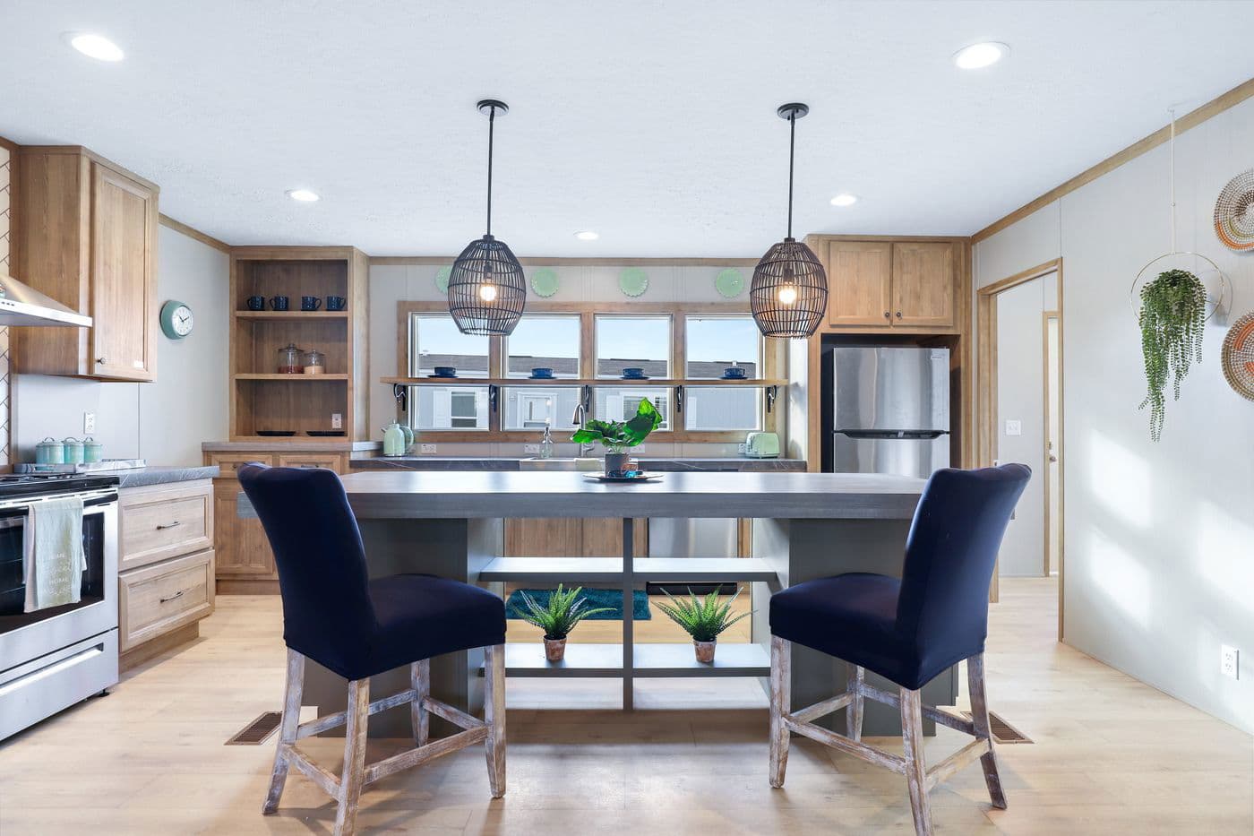 Bluebonnet breeze interior home features