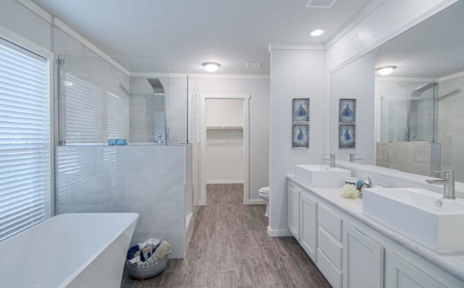 Haven 6368 bathroom home features